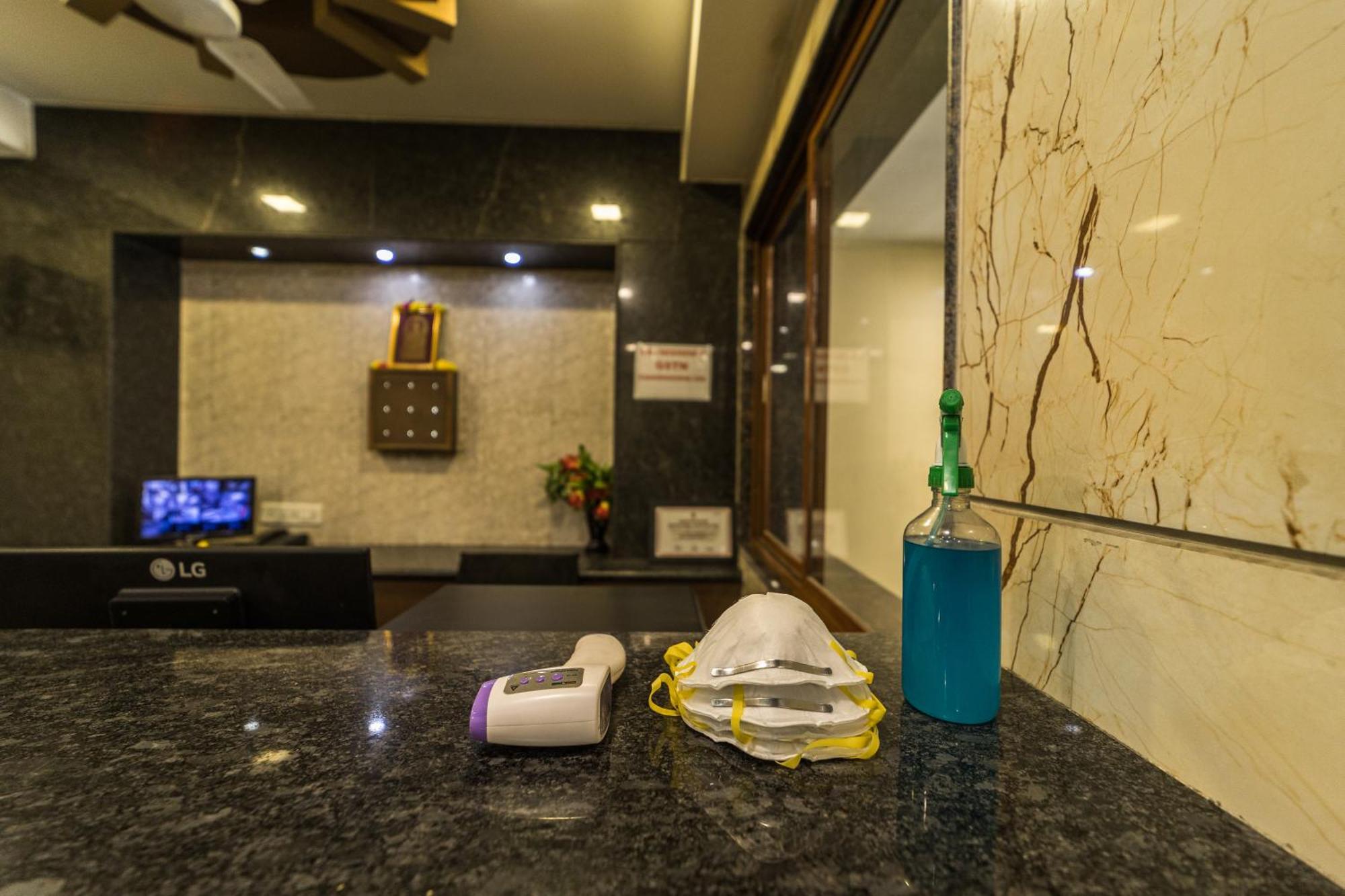 Sau Residency Hotel Kanchipuram Buitenkant foto