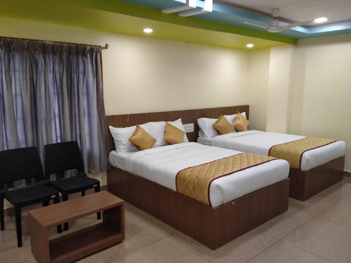 Sau Residency Hotel Kanchipuram Buitenkant foto